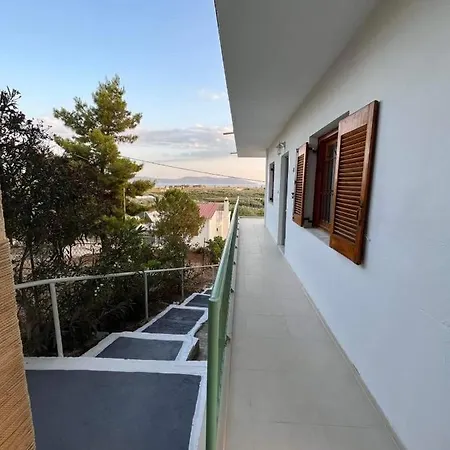 House Ermionida * Thermisía