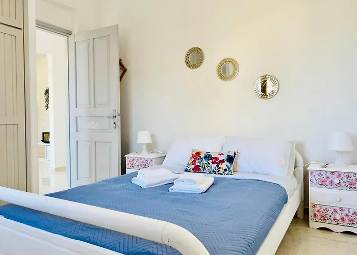 House Ermionida アパート