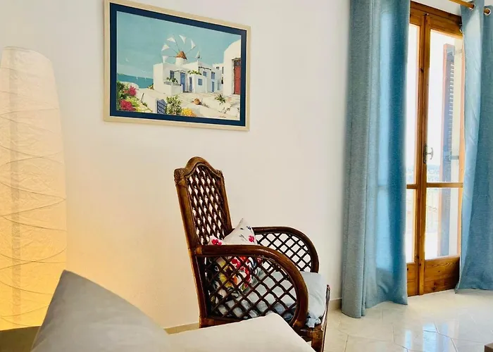 House Ermionida アパート